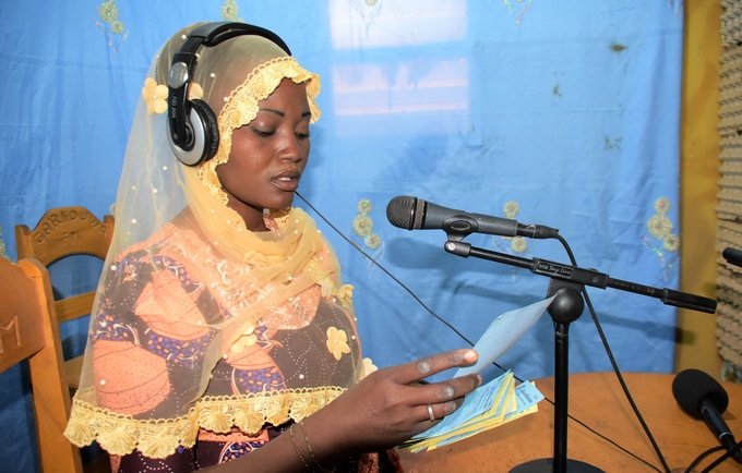Balkissa Tari animatrice à Garkuwa FM au Niger @UNFPA WCARO/Habibou Dia