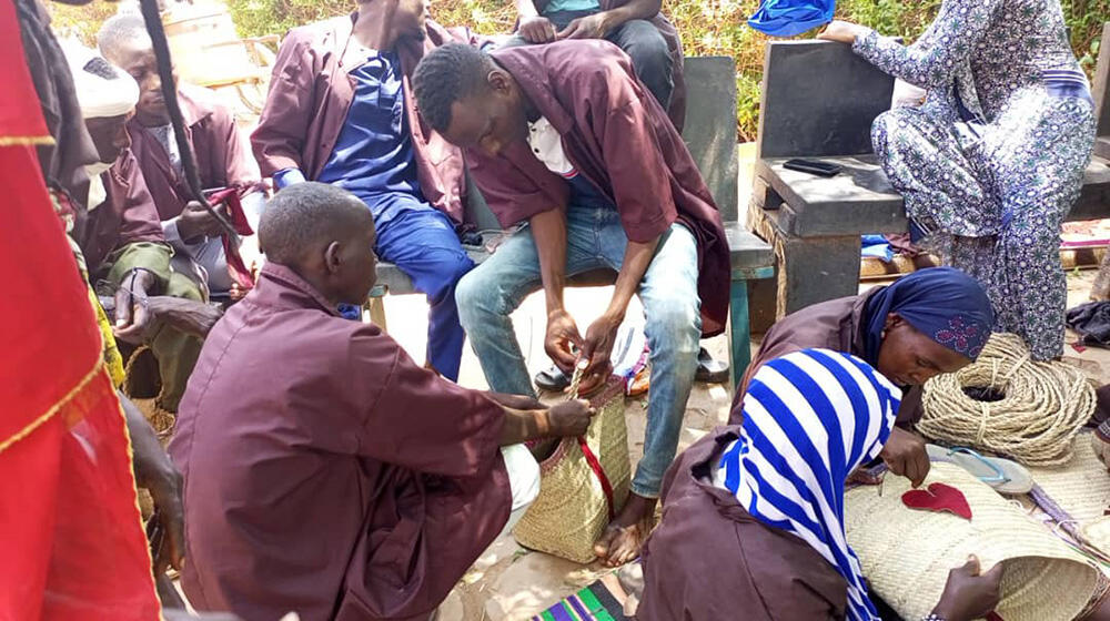 Fabrication des nattes dans le cadre des emplois verts