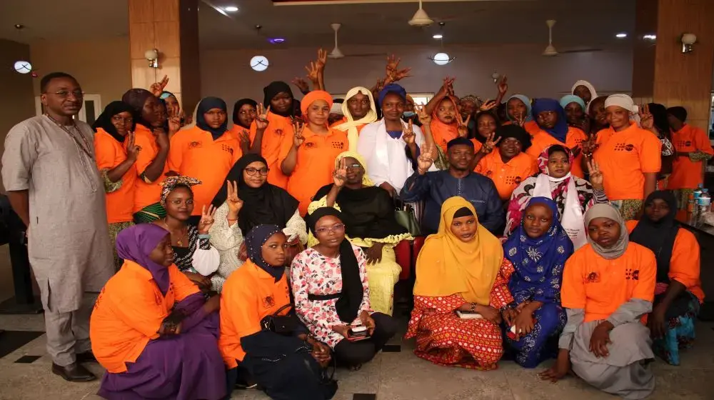 UNFPA Niger renforce les capacités des adolescentes en WhatsApp marketing  